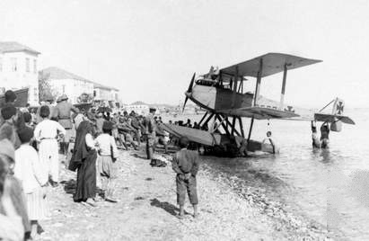 A Friedrichshafen FF.33L German naval seaplane, the type authorities suspected, photographed by Australian forces at Beirut in 1917