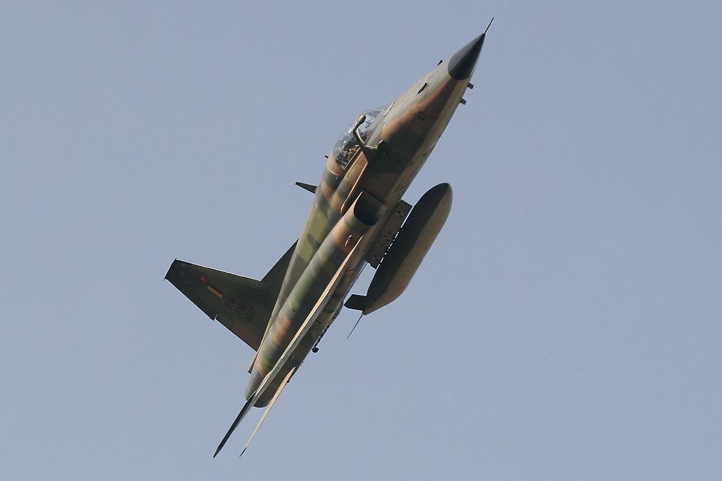 A Brazilian Air Force (FAB) Northrop F-5E Tiger II of 1º/1º Grupo de Aviação de Caça, the same squadron type that scrambled from Santa Cruz Air Force Base on the night of May 19, 1986